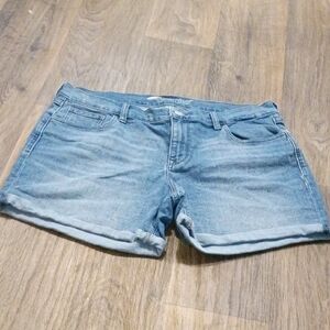 Old Navy Light Blue Denim Roll-Cuff Jean Shorts